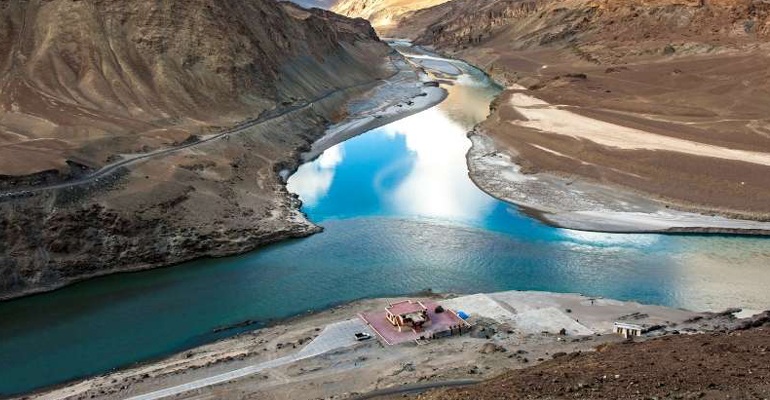  Thrilling Manali Leh Tour   